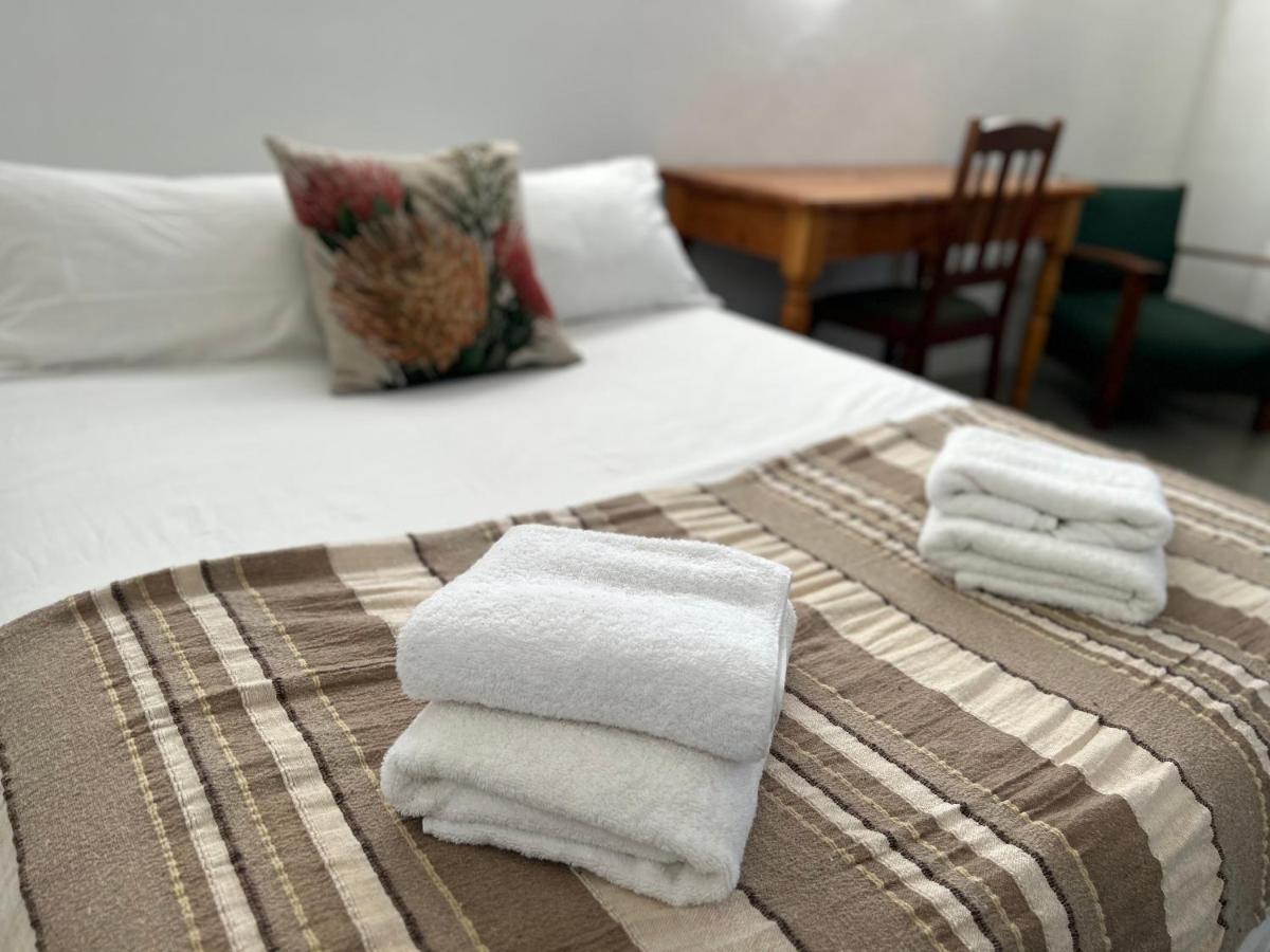 Carlton Heights Guesthouse Middelburg  Bagian luar foto
