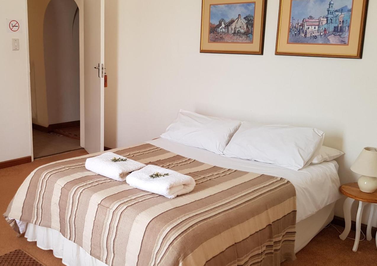 Carlton Heights Guesthouse Middelburg  Bagian luar foto